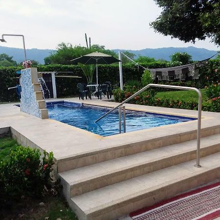Bed and breakfast C&H Casa Campestre El Oasis Ricaurte Girardot Extérieur photo