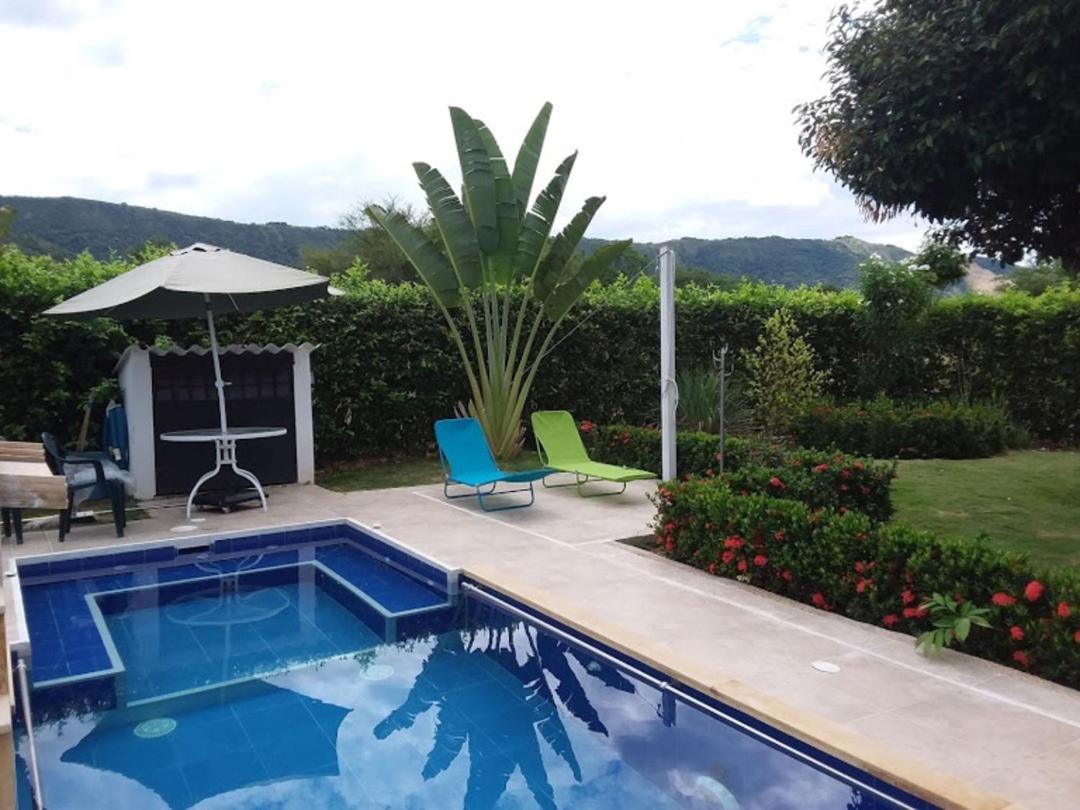 Bed and breakfast C&H Casa Campestre El Oasis Ricaurte Girardot Extérieur photo