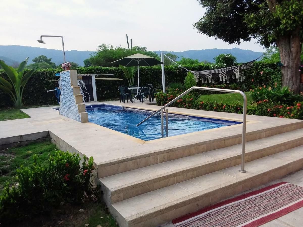 Bed and breakfast C&H Casa Campestre El Oasis Ricaurte Girardot Extérieur photo