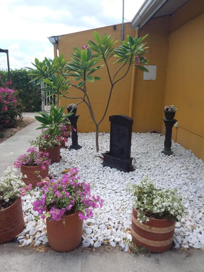 Bed and breakfast C&H Casa Campestre El Oasis Ricaurte Girardot Extérieur photo